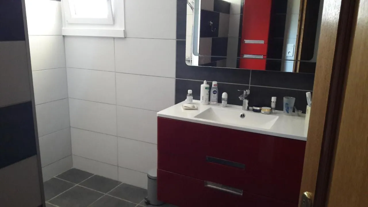 Chez Michelle Et Dany - Chambres D'Hotes Proche D'Annecy Vaulx  0*, Vaulx (Haute-Savoie) France